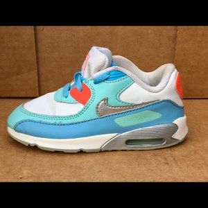 Nike girls air max size 9C